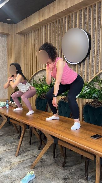 Masa &uuml;st&uuml;nde zumba dansı sorumluyu g&ouml;revinden etti, belediye hukuki s&uuml;re&ccedil; başlattı
