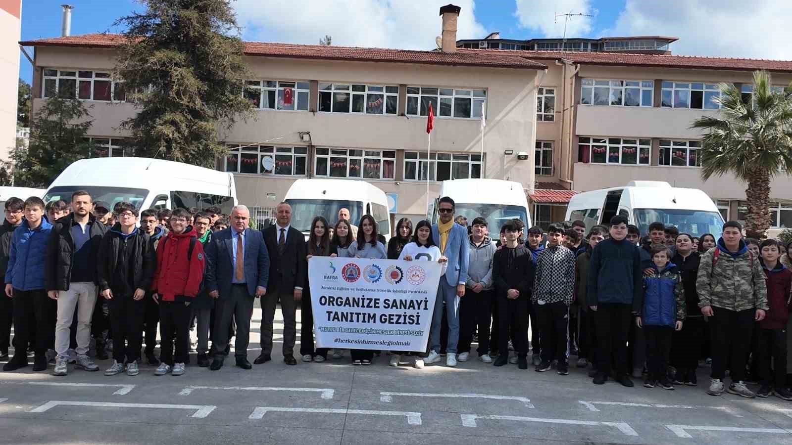 Bafra’da öğrenci ve veliler üretim alanlarını yerinde gördü