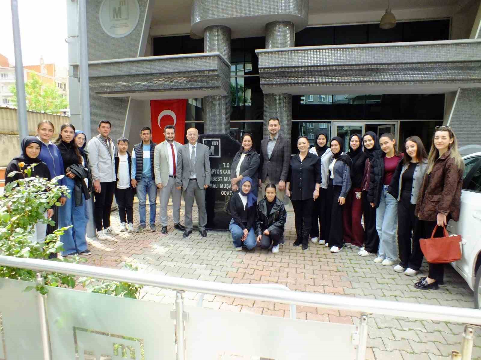 Gen&ccedil;lerden eğitim ziyareti
