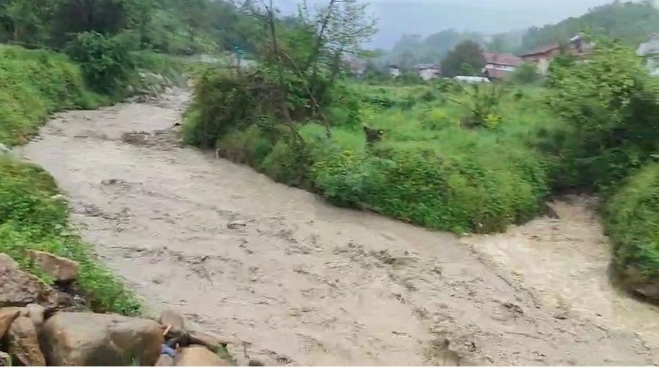 Sağanak sonrası derelerdeki su seviyeleri yükseldi