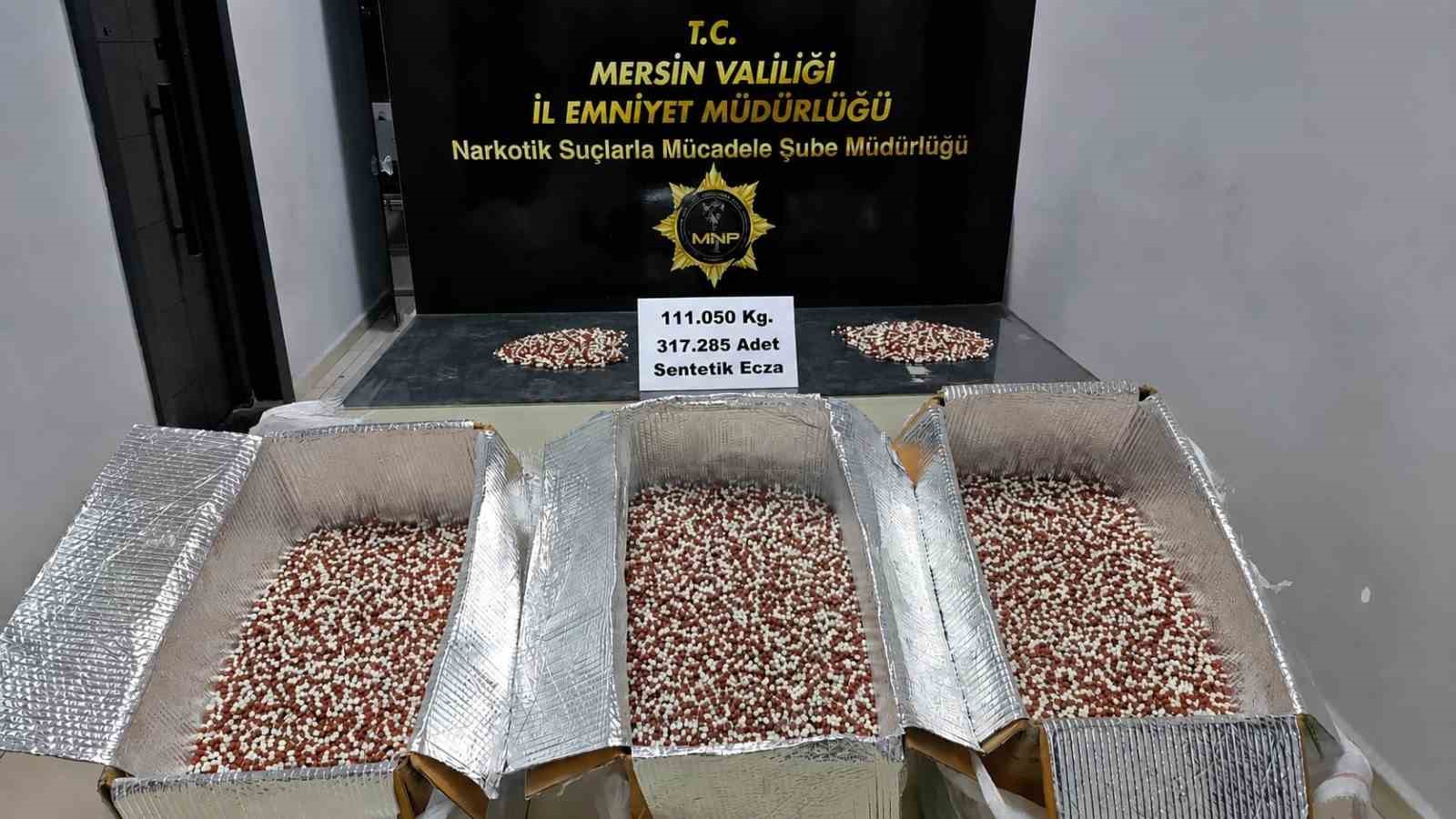 Mersin’de 317 bin 285 adet uyuşturucu hap ele geçirildi