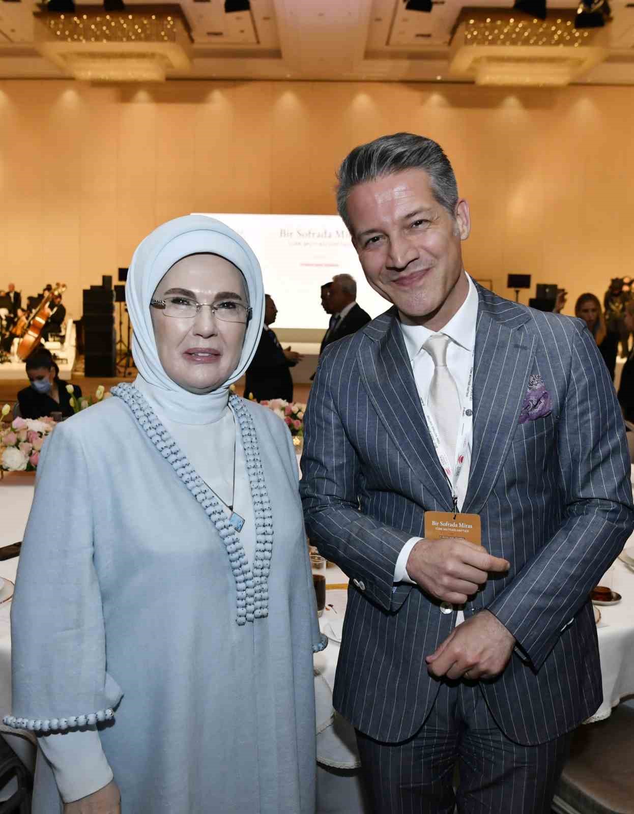 Emine Erdoğan: "T&uuml;rk mutfağı, Anadolu&rsquo;nun ruhunu ve vicdanını d&uuml;nyanın d&ouml;rt bir yanına taşıyan en latif k&uuml;lt&uuml;r el&ccedil;imizdir&rsquo;&rsquo;
