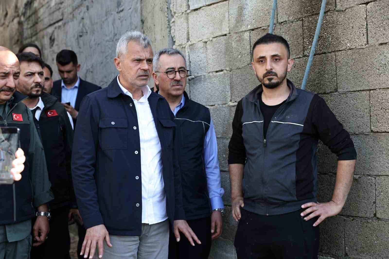 Başkan &Ouml;nt&uuml;rk, yağıştan etkilenen b&ouml;lgelerde incelemelerde bulundu
