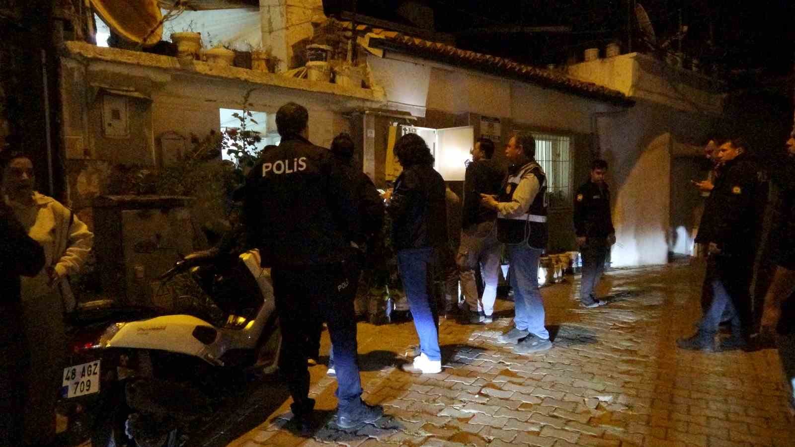 Menteşe&rsquo;de korkutan patlama: 3 kişi yaralandı
