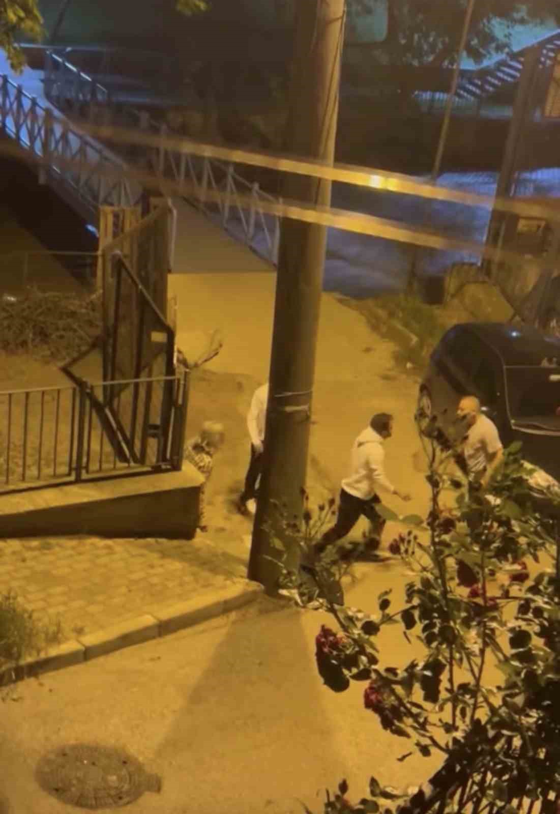 Bursa’da sokak ortasında kavga