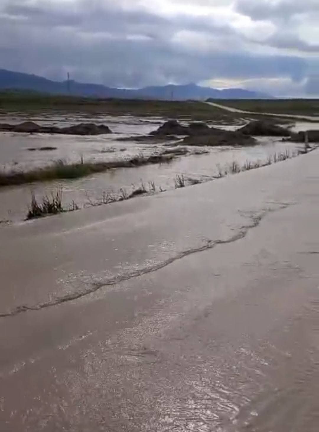 G&uuml;ny&uuml;z&uuml;&rsquo;de aşırı yağış sonucunda sel meydana geldi
