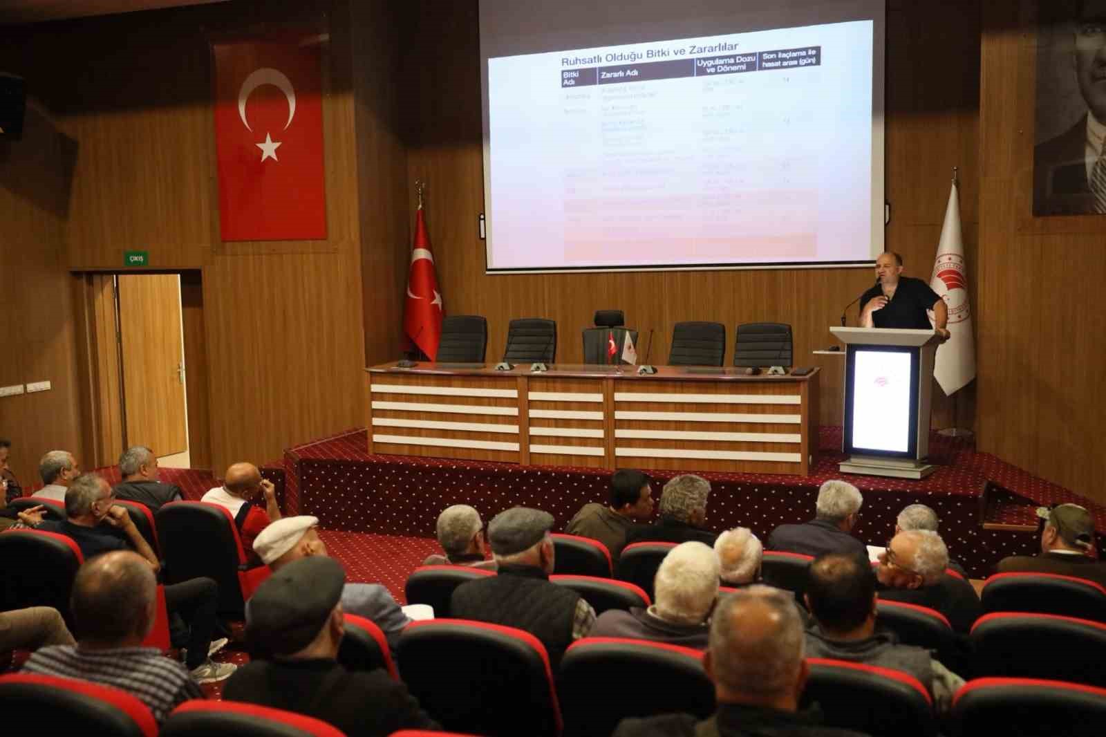 Menteşeli &uuml;reticilere "B re&ccedil;ete ve bitki koruma" eğitimi
