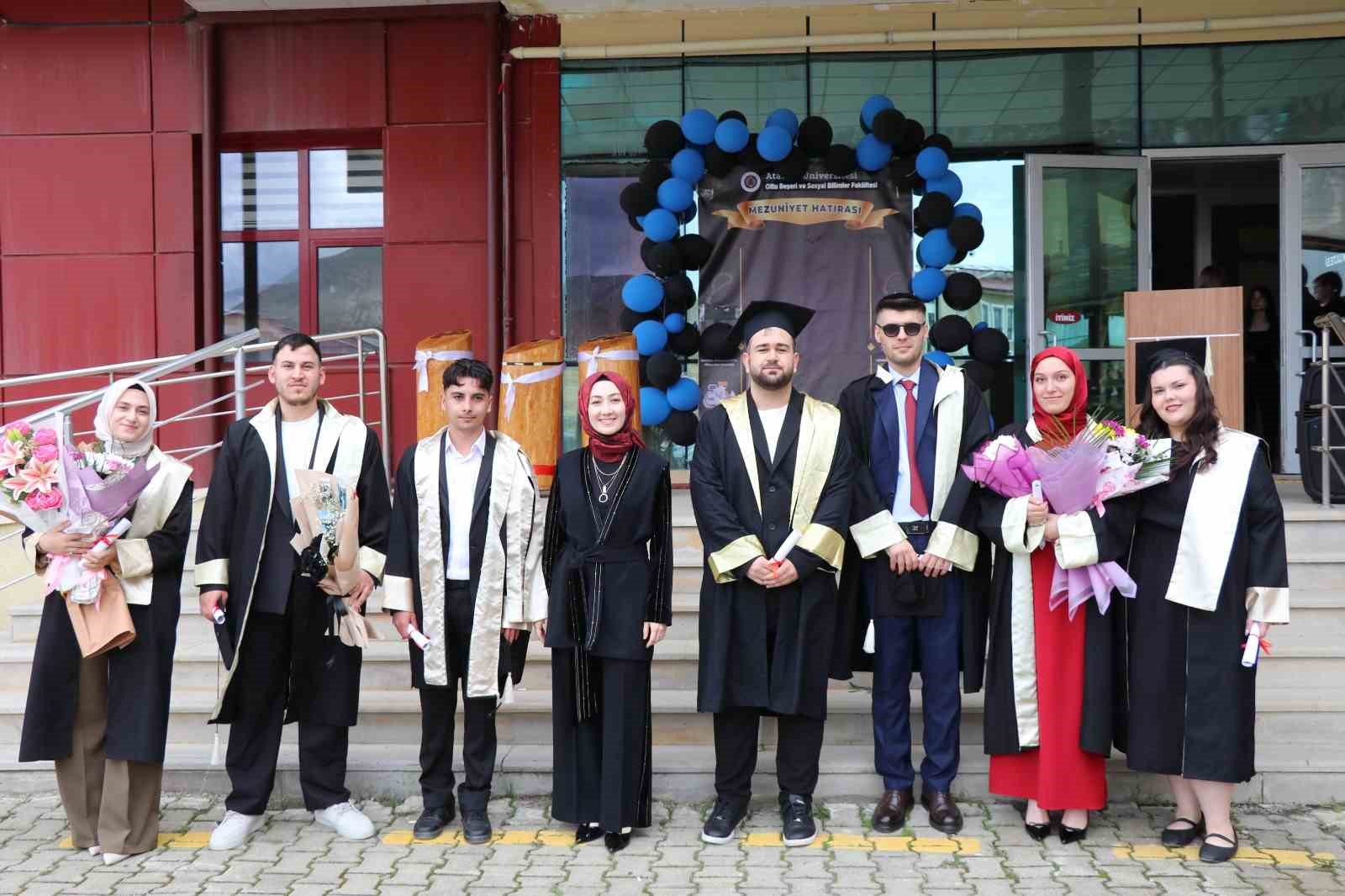 Oltu’da mezuniyet coşkusu yaşandı