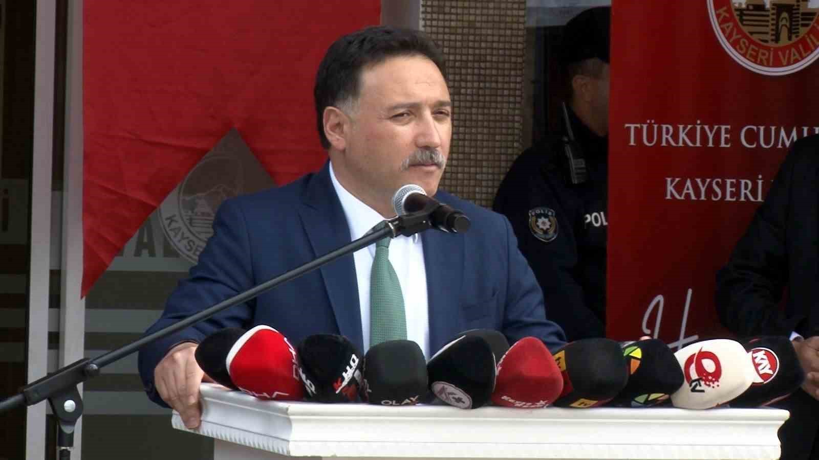 Vali Çiçek: "Bayramlarda en büyük endişemiz trafik kazaları"