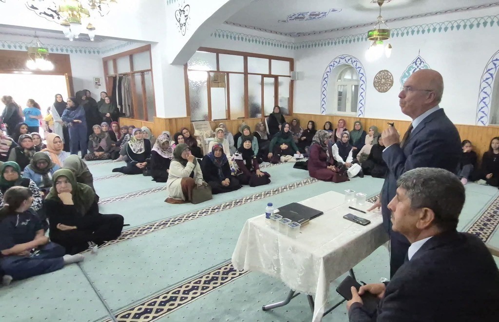 Anamur’da 4-6 Yaş Kur’an Kursu öğrencilerinden yıl sonu gösterisi