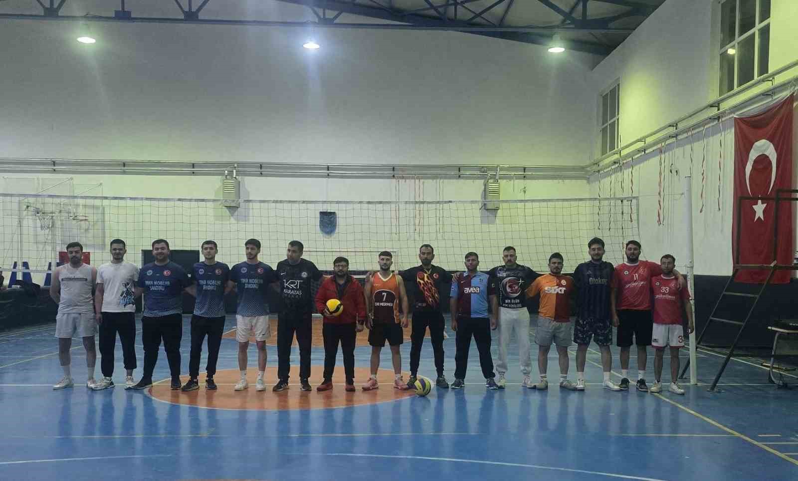 Şehit öğretmen anısına yapılan turnuvada play-off’a katılan takımlar belli oldu