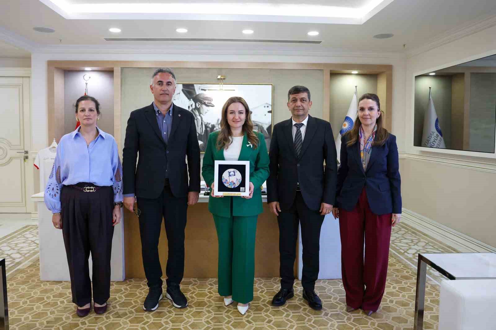 Antalya B&uuml;y&uuml;kşehir Belediyesi 32&rsquo;nci &ccedil;evre &ouml;d&uuml;l&uuml;n&uuml; kazandı
