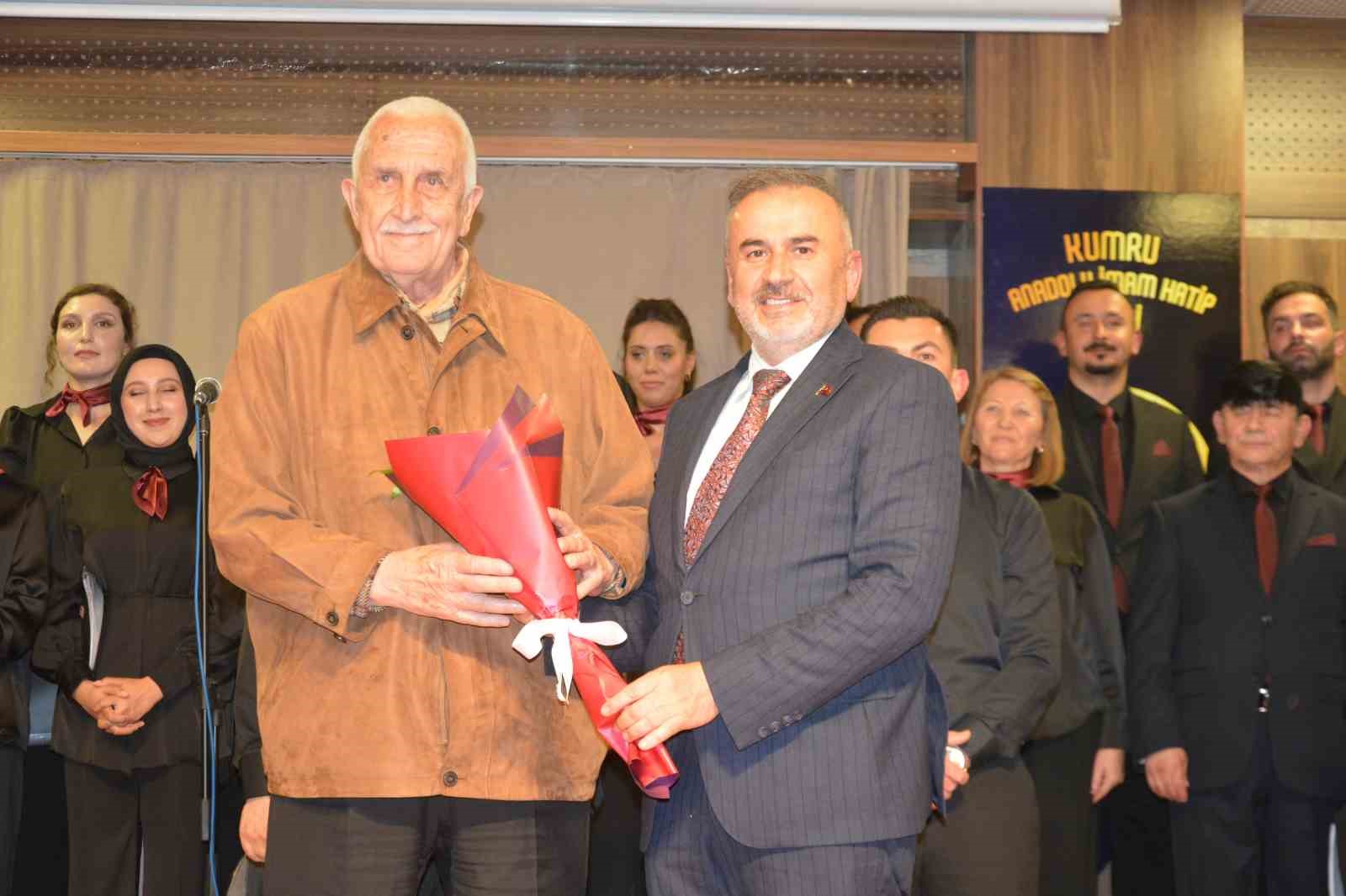 Ordu&rsquo;da &ouml;ğretmenlerden T&uuml;rk halk m&uuml;ziği konseri
