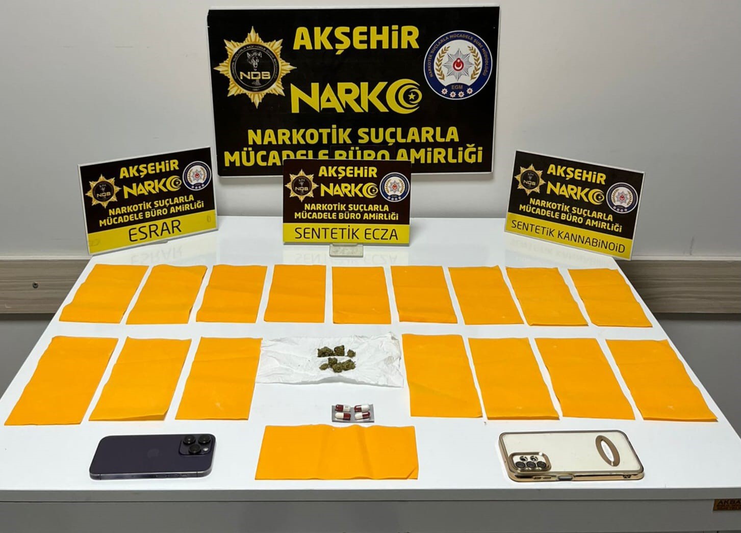 Akşehir polisi 14 bin kullanımlık bonzai ele geçirdi