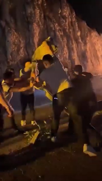 Alanya&rsquo;da takla atan otomobil alev aldı: 2 &ouml;l&uuml;, 3 ağır yaralı
