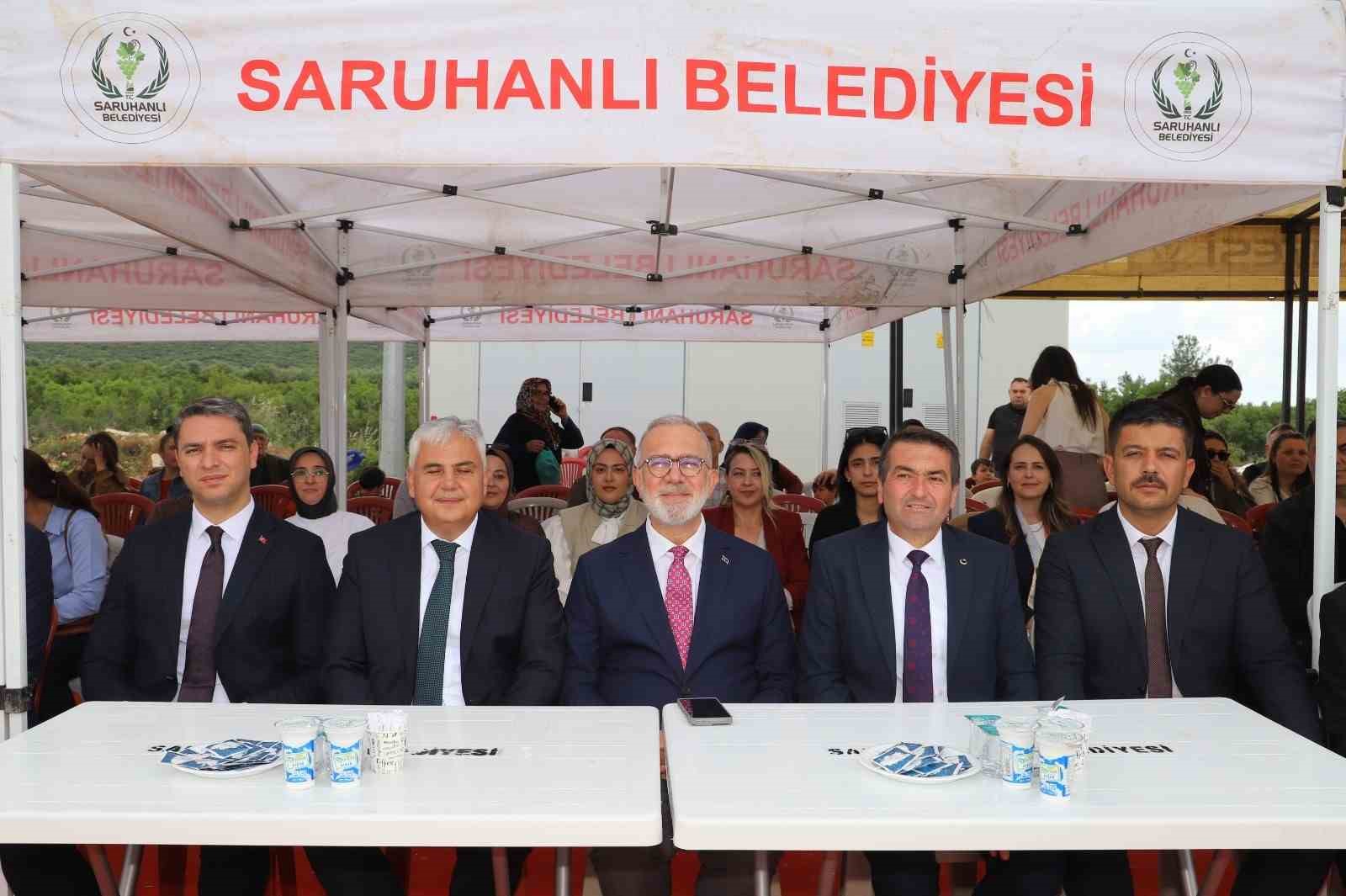 Saruhanlı&rsquo;da ayda 26 bin ton mıcır &uuml;retilecek tesis a&ccedil;ıldı
