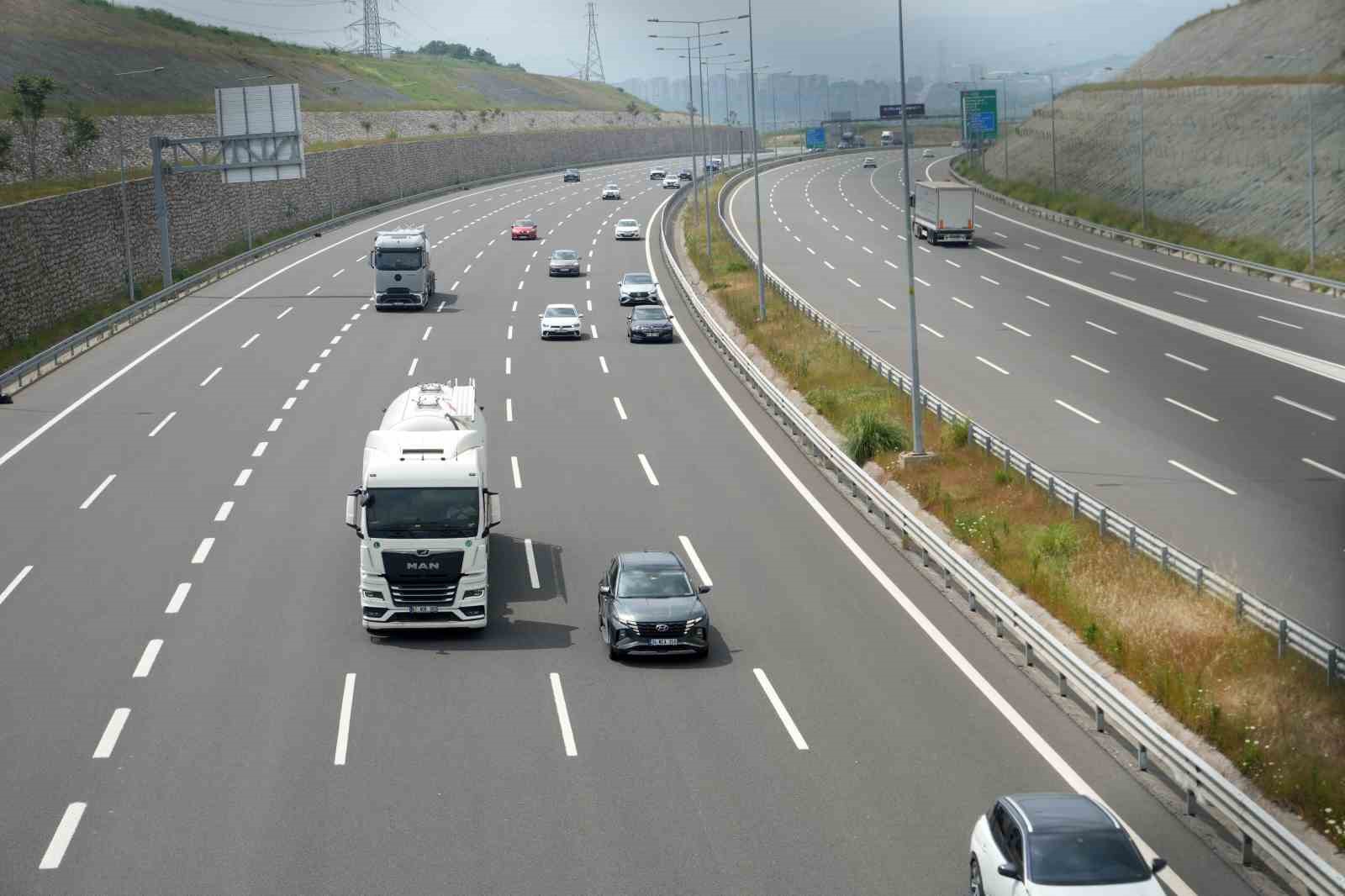 Kocaeli&rsquo;de otoyollarda bayram tatili &ouml;ncesi sakinlik yaşanıyor
