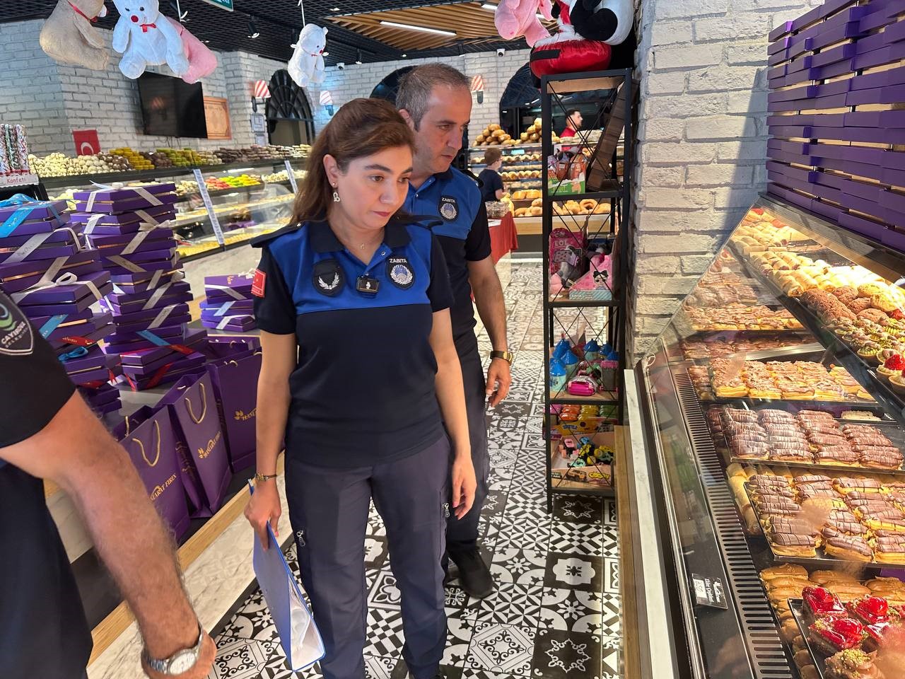 &Ccedil;ayırova&rsquo;da bayram &ouml;ncesi denetimler hız kazandı
