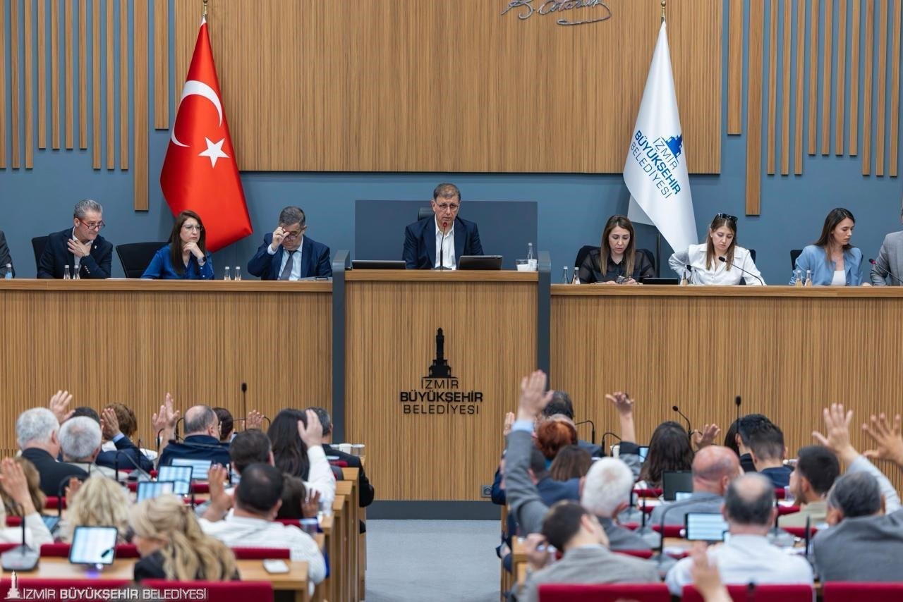 Karşıyaka Stadı için beklenen karar meclisten geçti