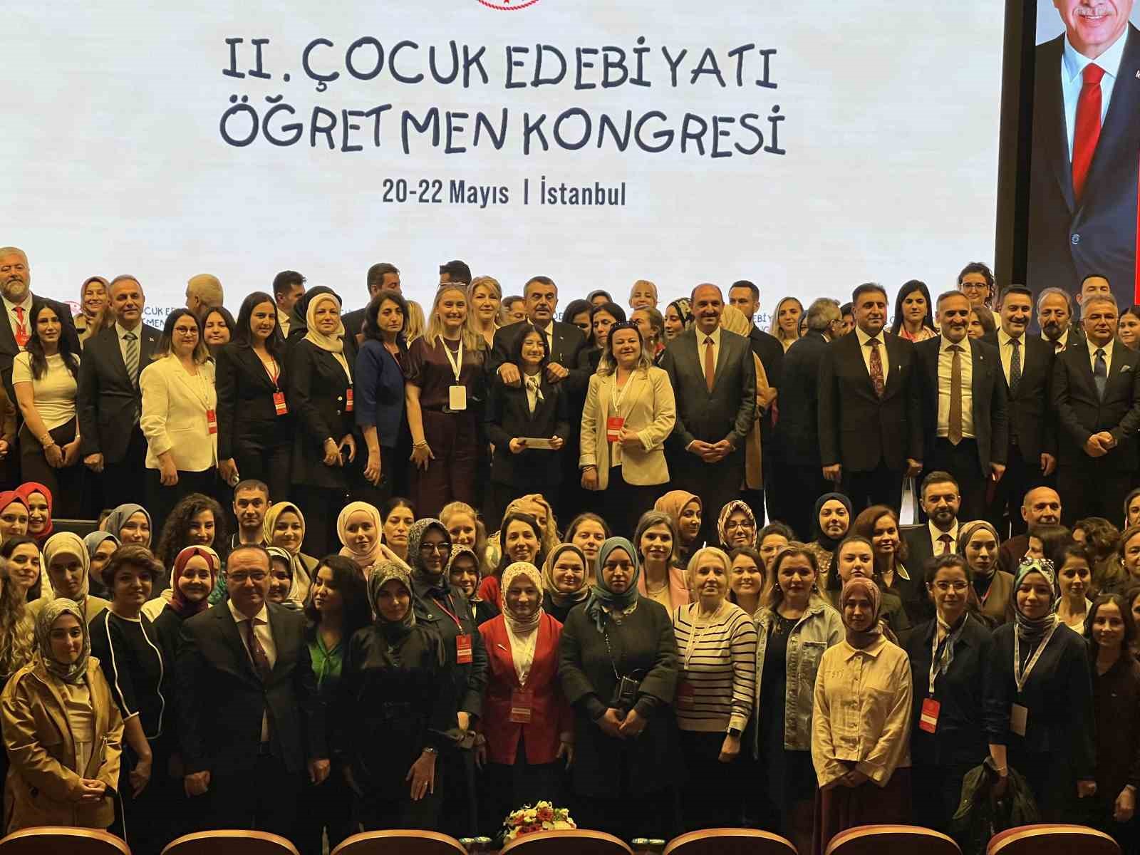 Bakan Tekin: "Biz &ccedil;ocuklarımızın dijital bağımlılıktan uzak, okuma k&uuml;lt&uuml;r&uuml;n&uuml; yaygınlaştıracakları bir iklim oluşturmak istiyoruz"
