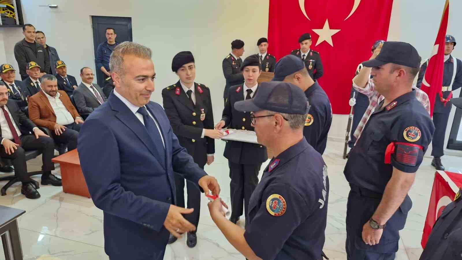 Karaman&rsquo;da 16 &ouml;zel birey yemin ederek bir g&uuml;nl&uuml;k asker oldu
