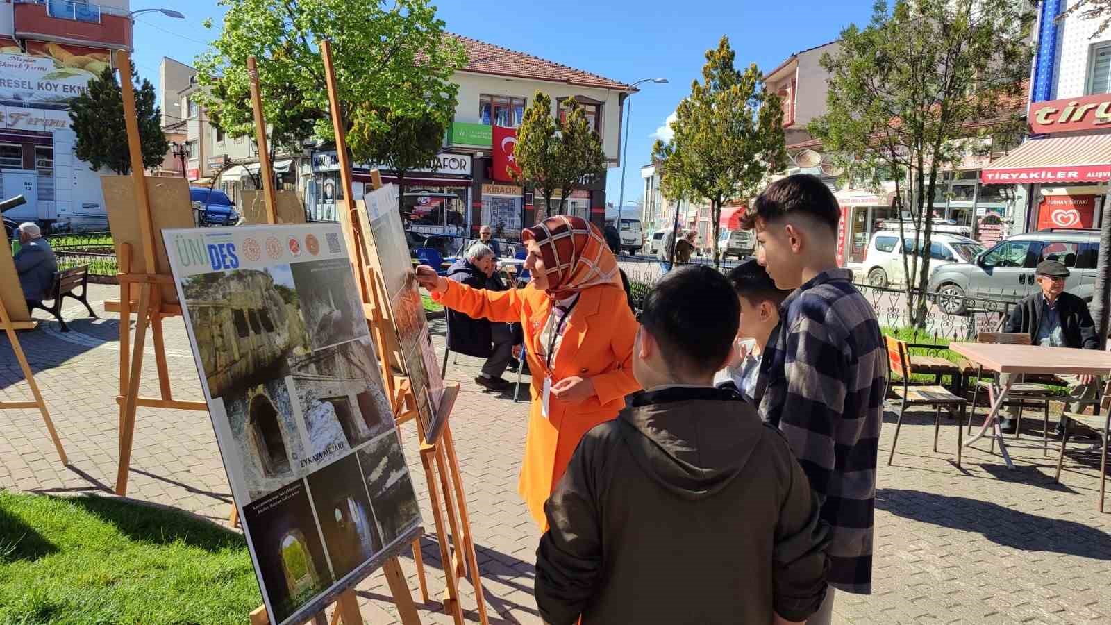 Kastamonu&rsquo;da "Bir şehir, bin hikaye" fotoğraf sergisi sanatseverlerle buluştu
