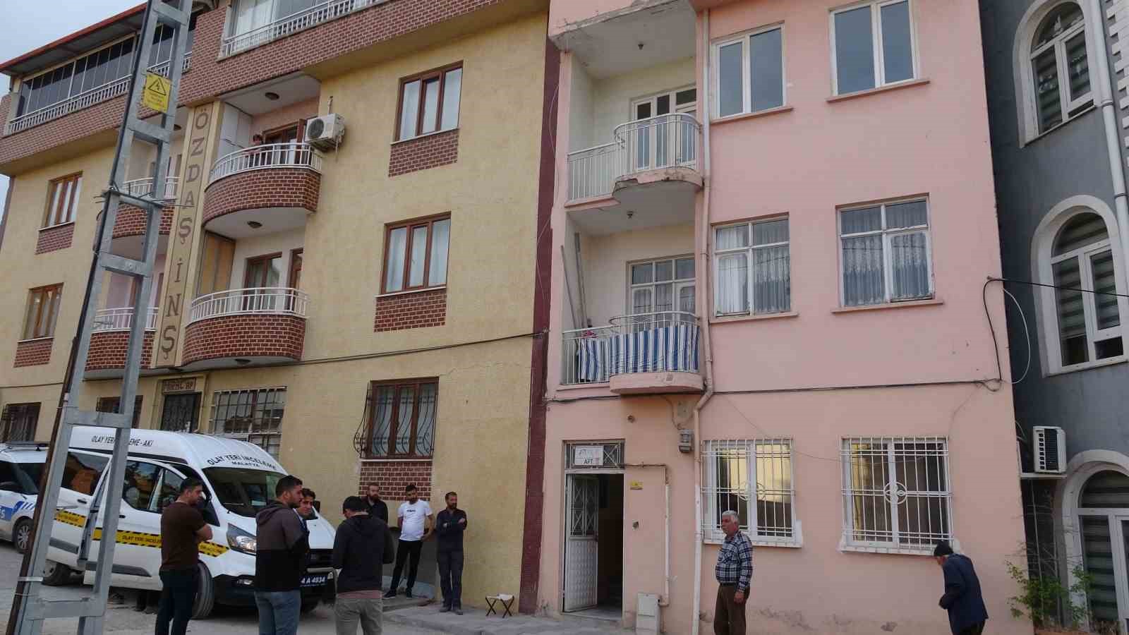 Malatya&rsquo;da yaşlı adam evinde &ouml;l&uuml; bulundu
