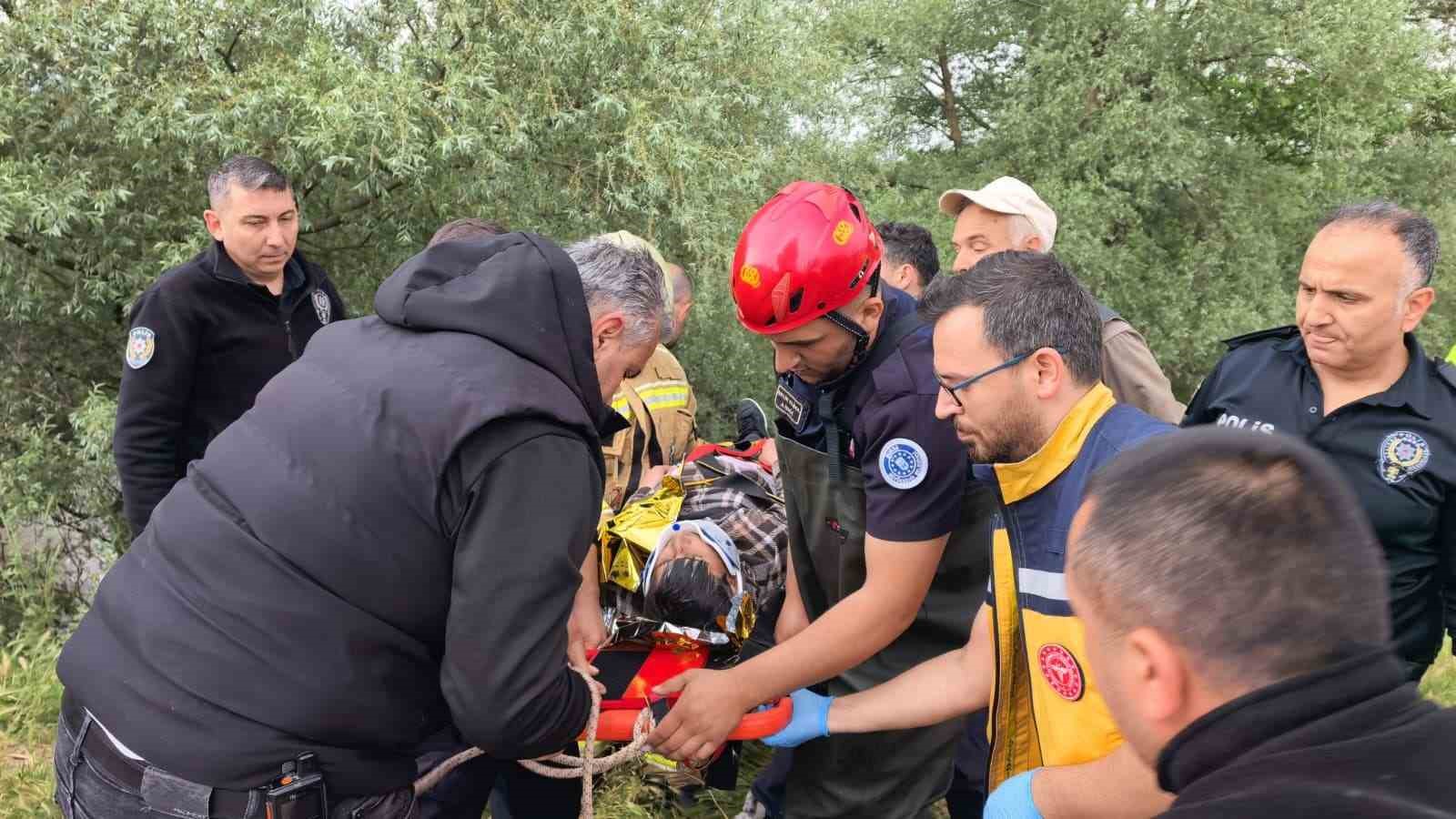 Dereye düşerek akıntıya kapıldı, böyle kurtarıldı
