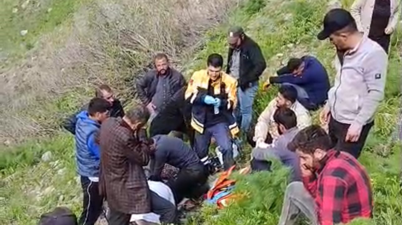 Y&uuml;ksekovada&rsquo;da pancar toplarken kayalıklardan d&uuml;şen kadın hayatını kaybetti
