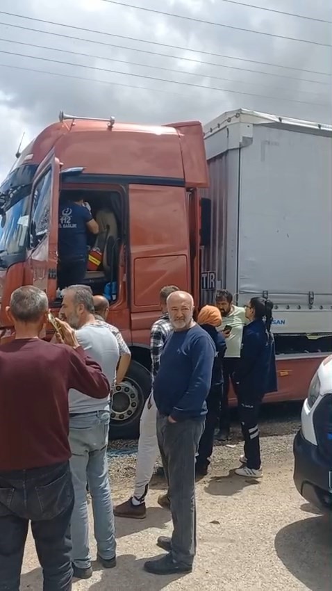 Elazığ&rsquo;da tır şof&ouml;r&uuml; aracının i&ccedil;inde &ouml;l&uuml; bulundu

