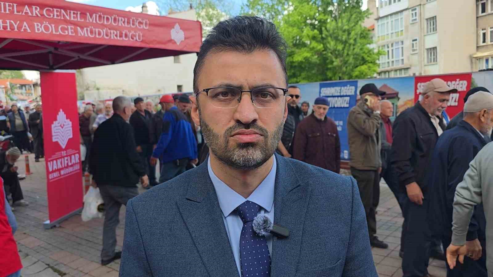 K&uuml;tahya&rsquo;da vatandaşlara &rsquo;cimcik&rsquo; ikramı
