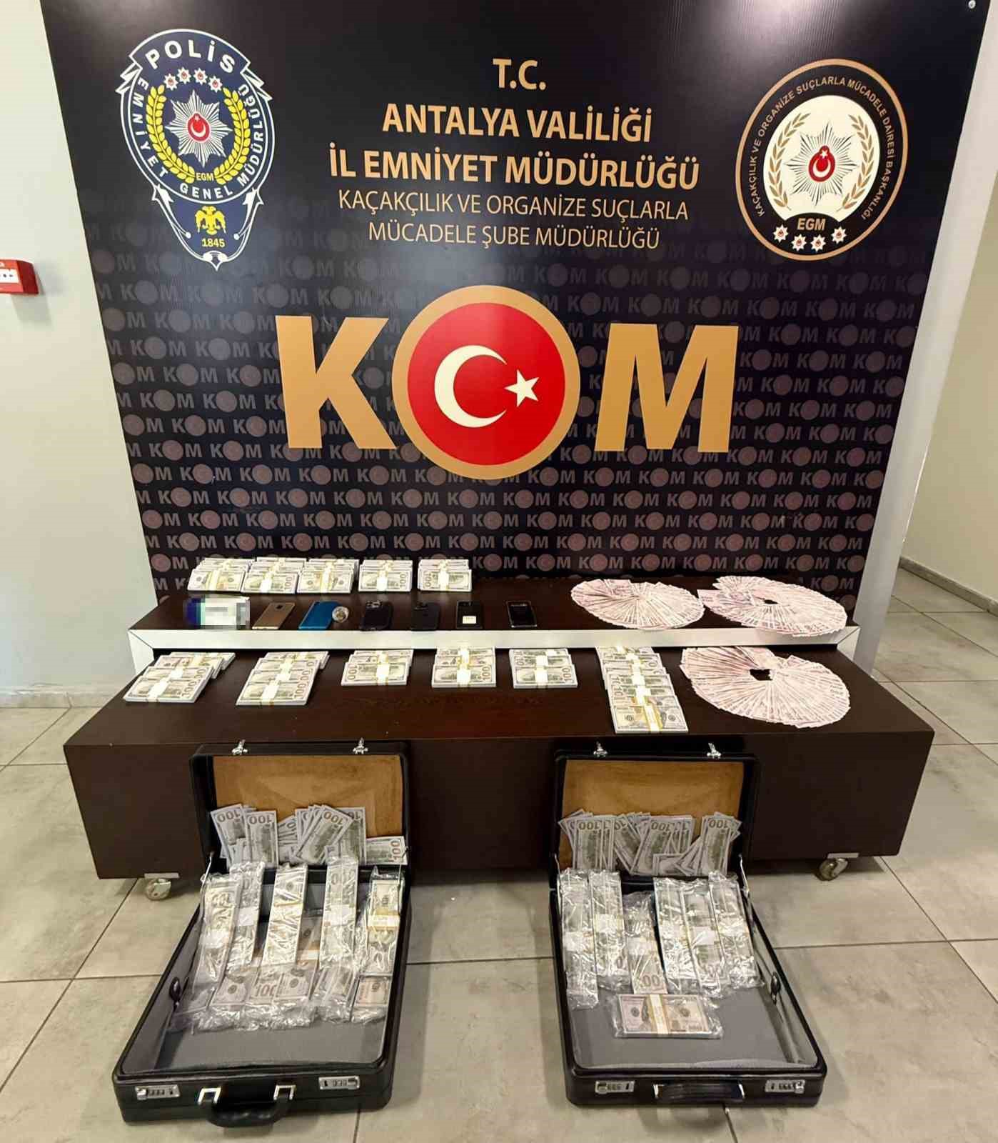 Özel hastane denetiminde rüşvet iddiası davasında karar çıktı: 3 sanığa 2 yıl 11 ay hapis