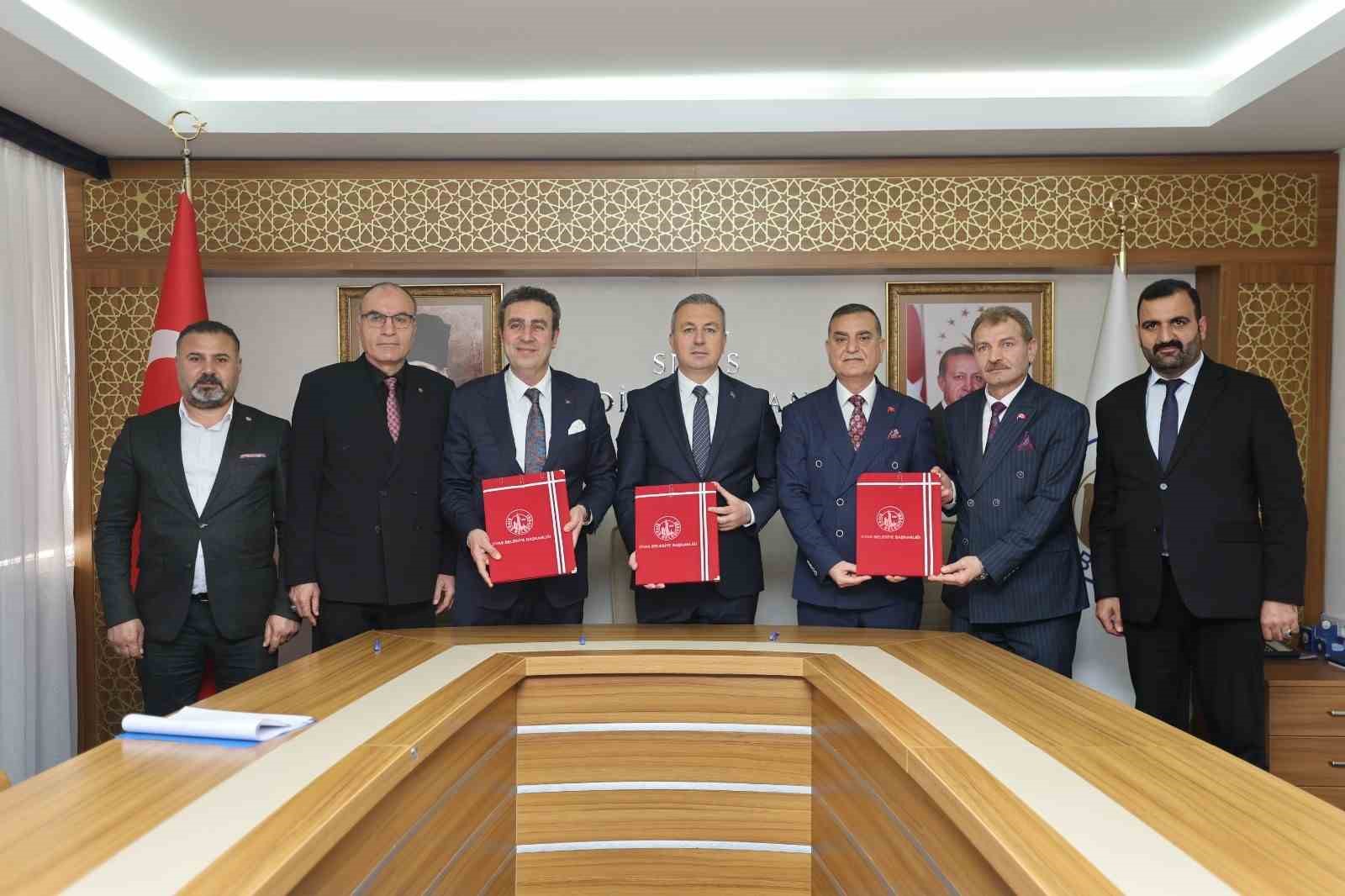 Sivas esnafına yakışacak yeni hizmet binası için imzalar atıldı