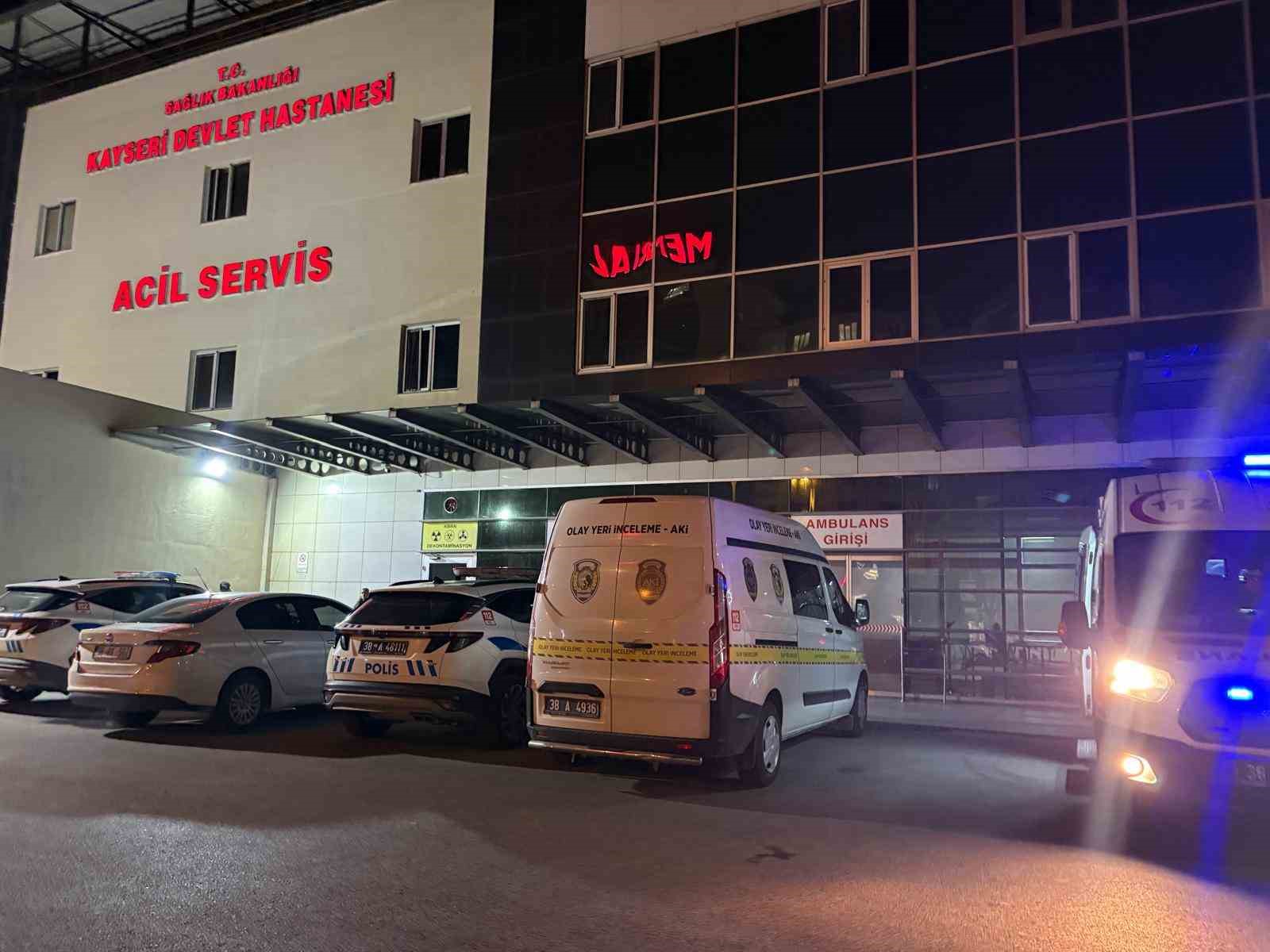 Kayınbaba kızıyla boşanma aşamasındaki damadını vurdu: 2&rsquo;si ağır, 3 yaralı
