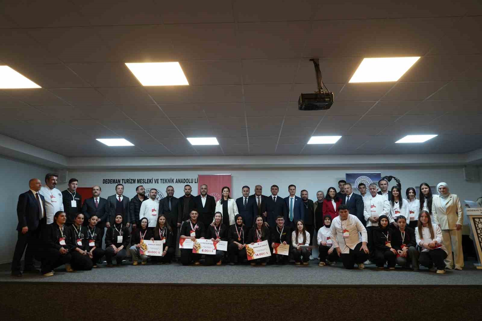 Erzurum&rsquo;da "Liseler Arası T&uuml;rk Mutfağı Yarışması" d&uuml;zenlendi
