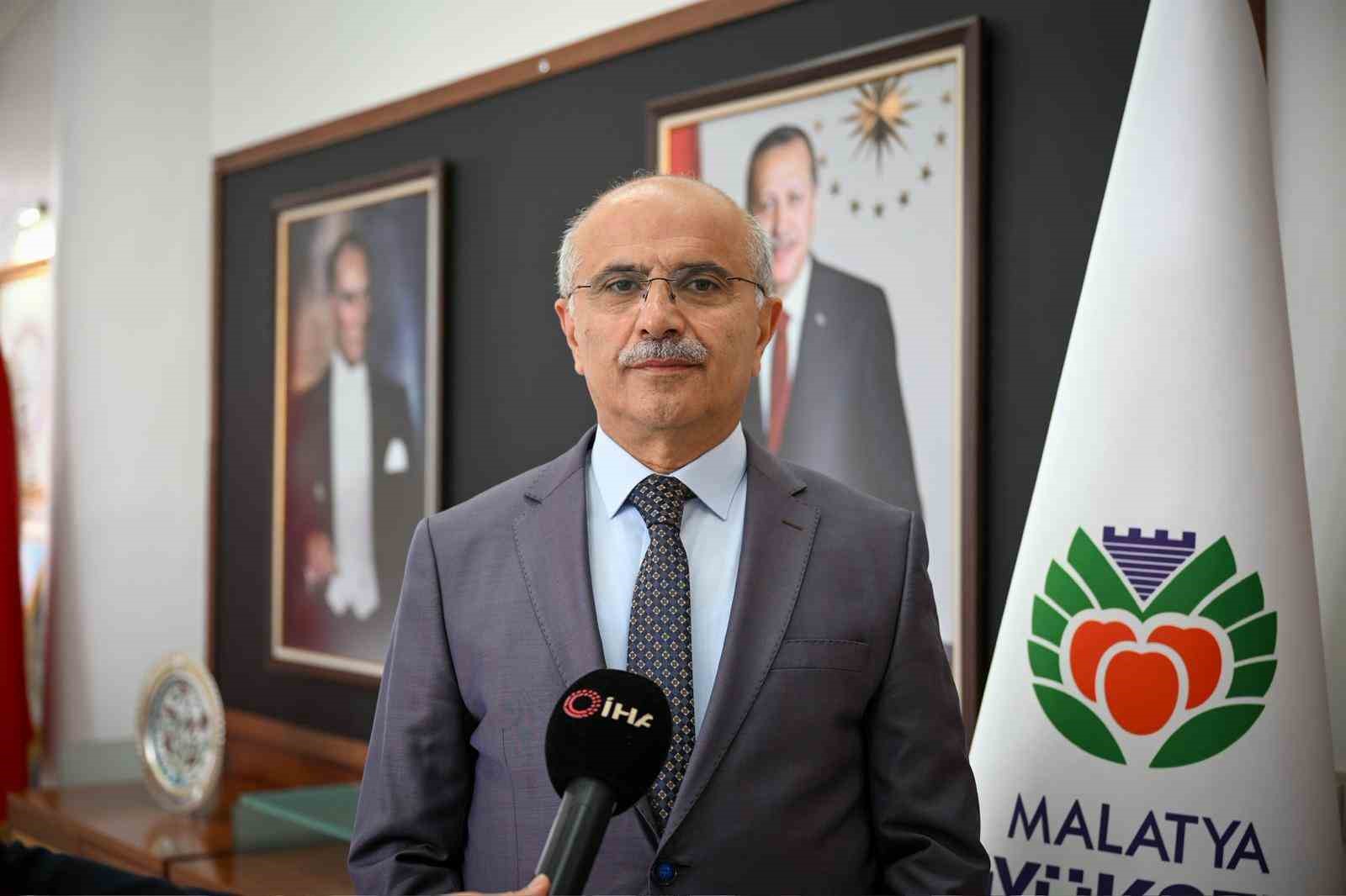 35 bin kamyon moloz kaldırıldı, enkaz alanı yeşil alana dönüşüyor