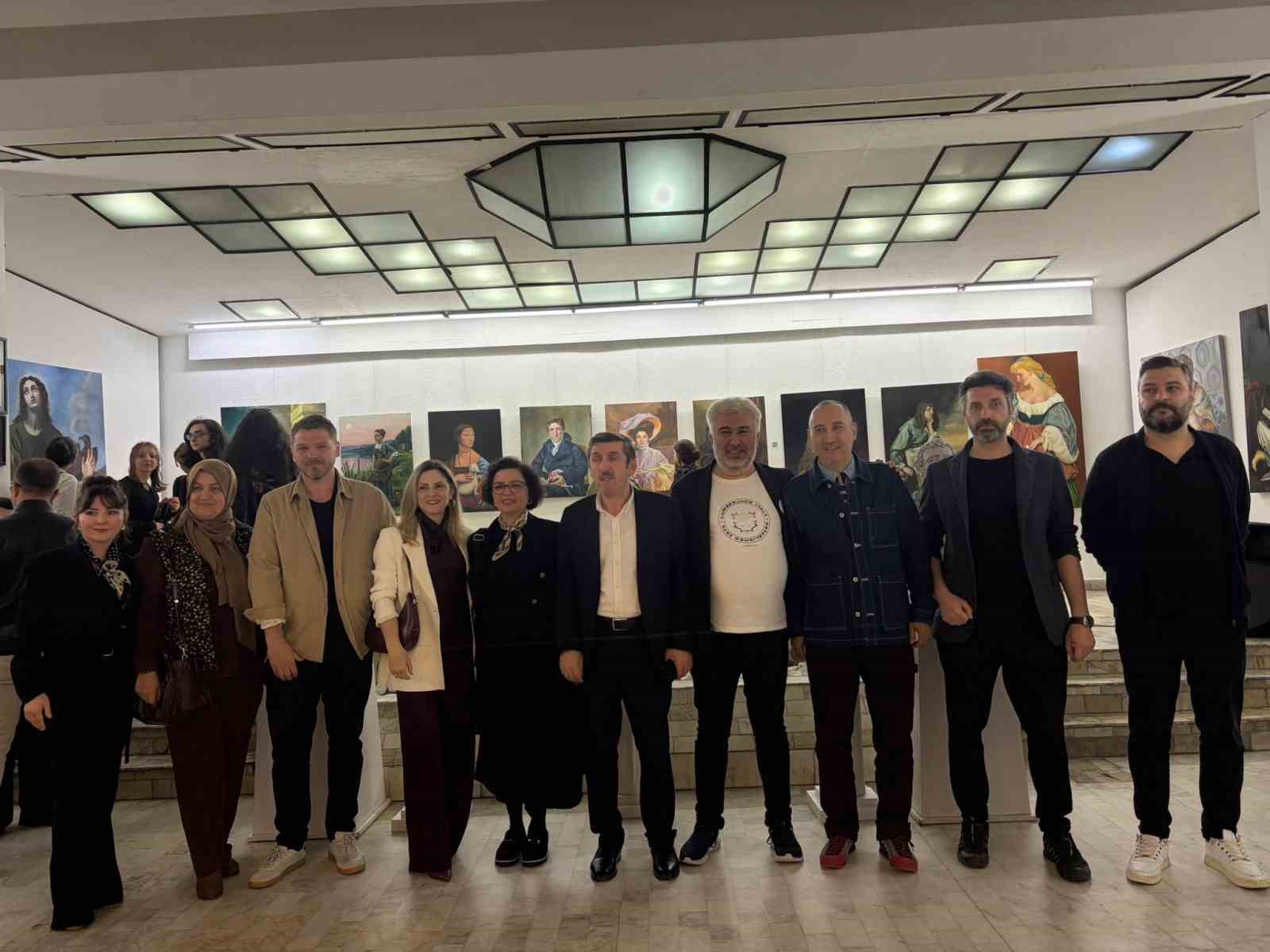Genç sanatçılar eserlerini karekodla dijitale taşıdı