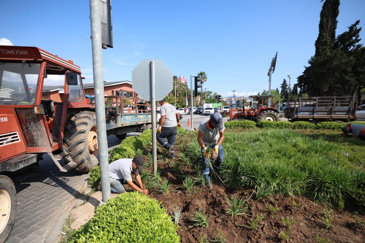 Marmaris&rsquo;te bayram &ouml;ncesi yoğun mesai
