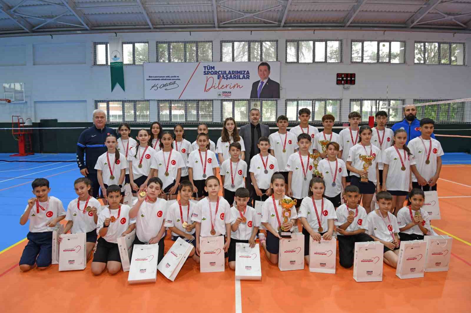Osmangazi Belediyespor’dan badmintonda tarihi başarı