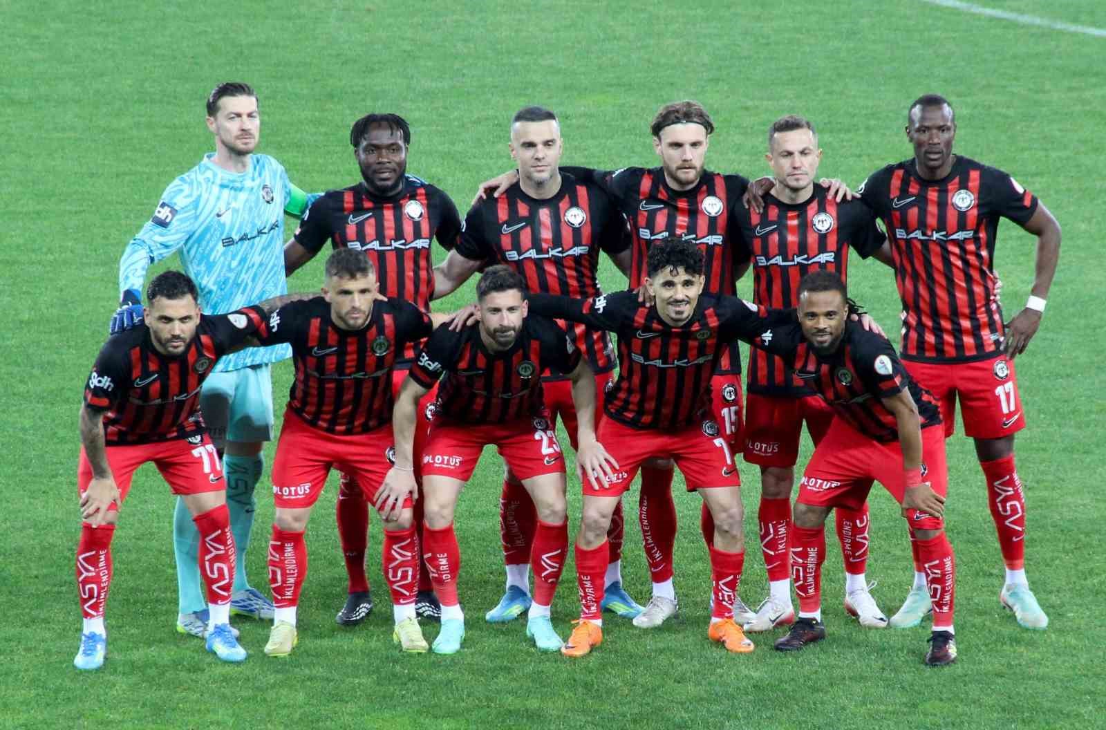Süper Lig’e yükselecek son takım yarın belli olacak