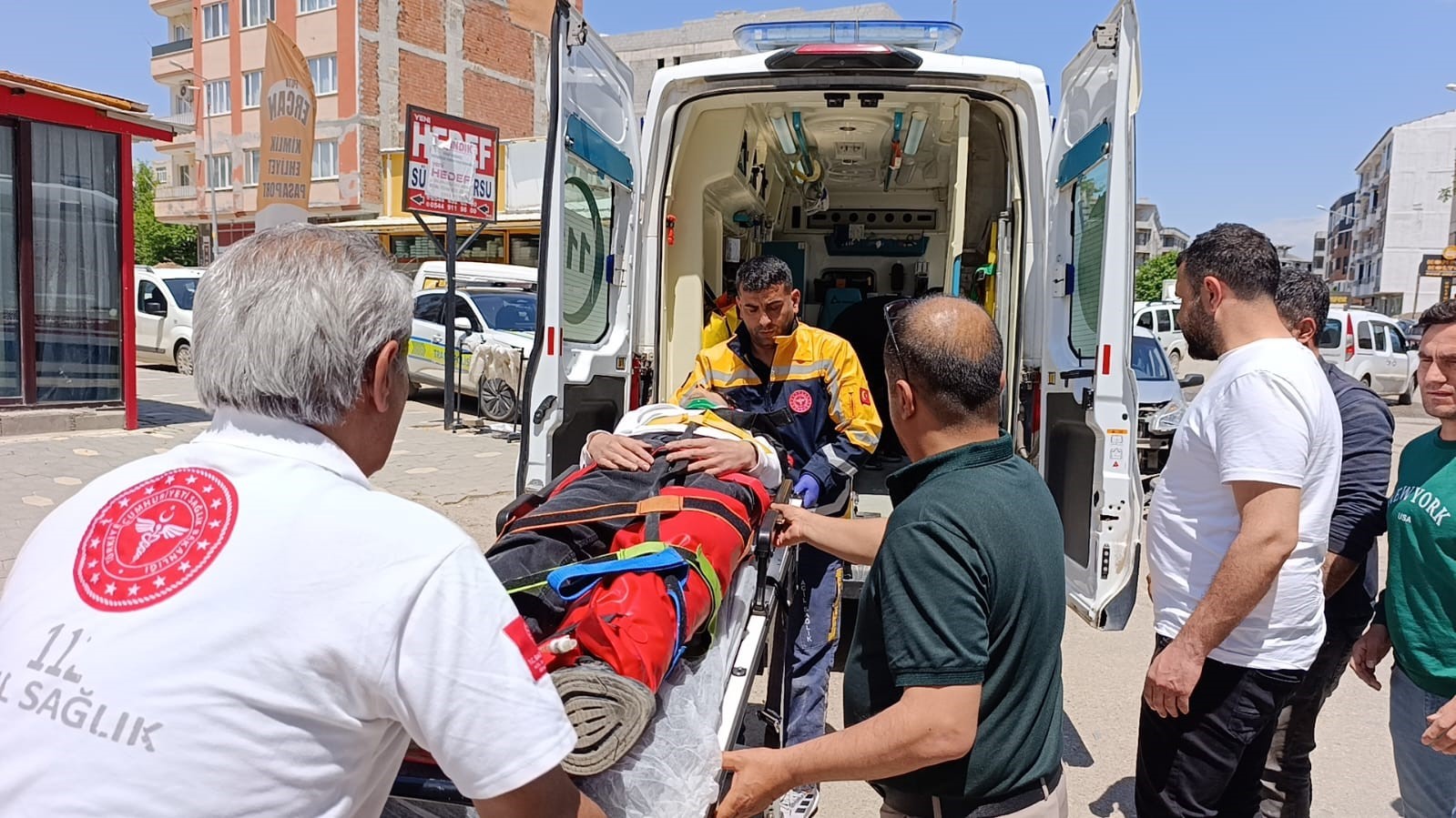 Otomobil ile motosiklet &ccedil;arpıştı: 1 yaralı
