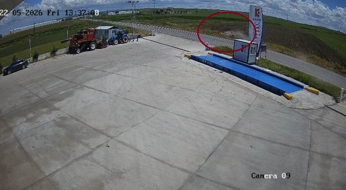 Diyarbakır’da 4 kişinin yaralandığı kaza güvenlik kamerasında

