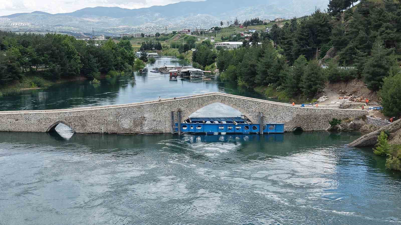 Kahramanmaraş&rsquo;ta tarihi Ceyhan K&ouml;pr&uuml;s&uuml; yenileniyor
