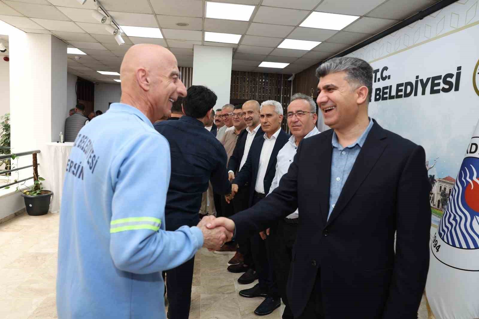 Akdeniz Belediyesi bayram s&uuml;resince sahada olacak

