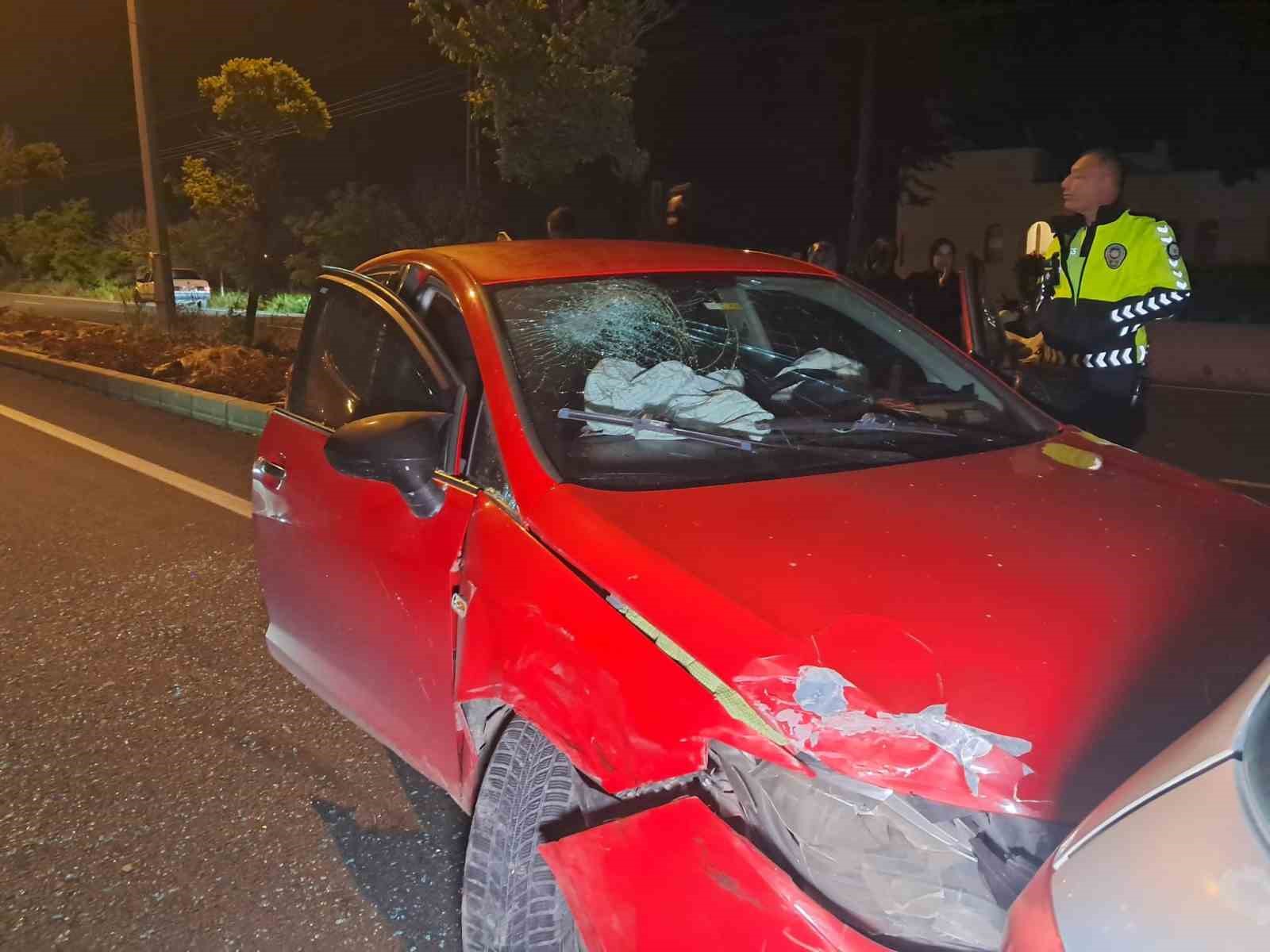 Kilis’te iki otomobil çarpıştı: 4 yaralı
