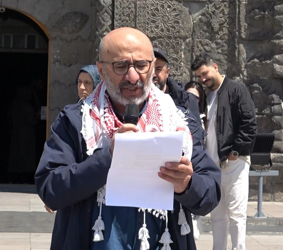Erzurum’da sağlıkçılar 132’nci kez Gazze için yürüdü