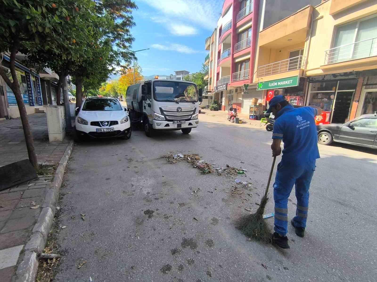 Aydın B&uuml;y&uuml;kşehir Belediyesi&rsquo;nden Didim ve Kuşadası&rsquo;nda bayram &ccedil;alışması
