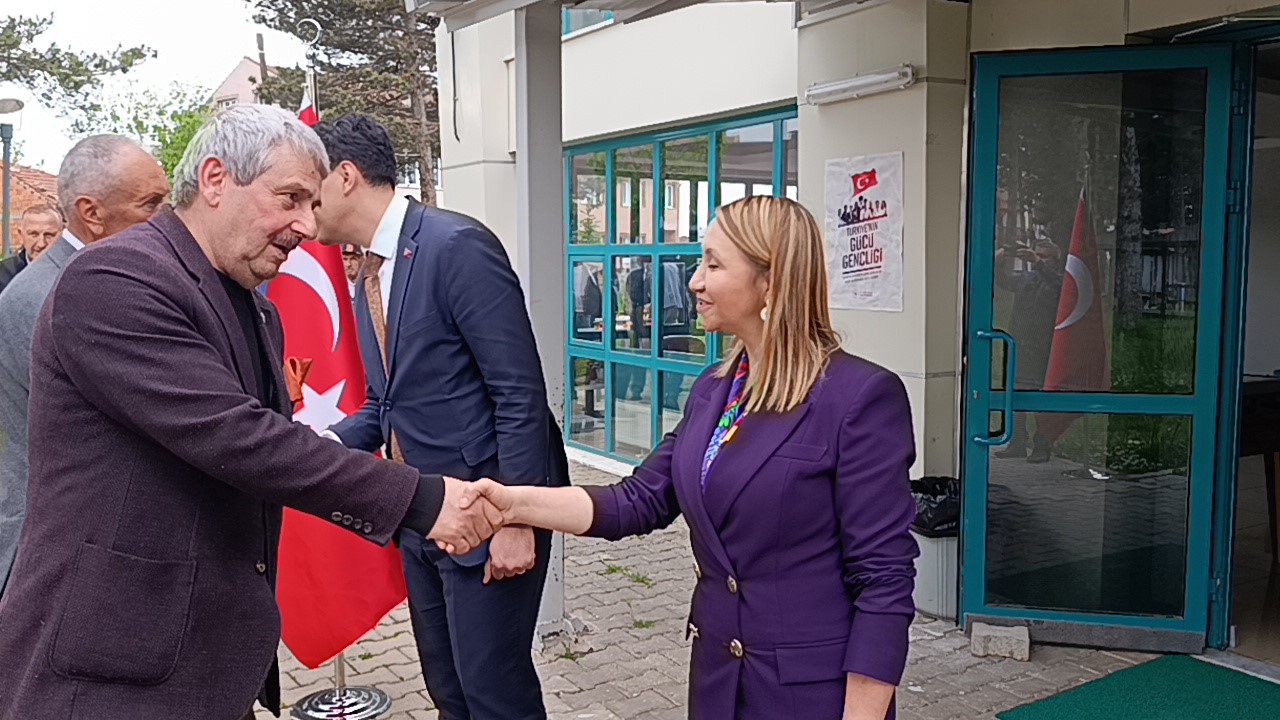 Pazaryeri’nde bayramlaşma coşkusu
