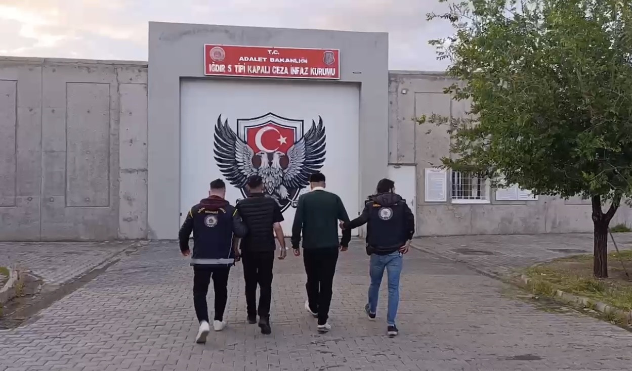 İnsan ticareti suçundan aranan 2 şüpheli, Dilucu Sınır Kapısı’nda yakalandı