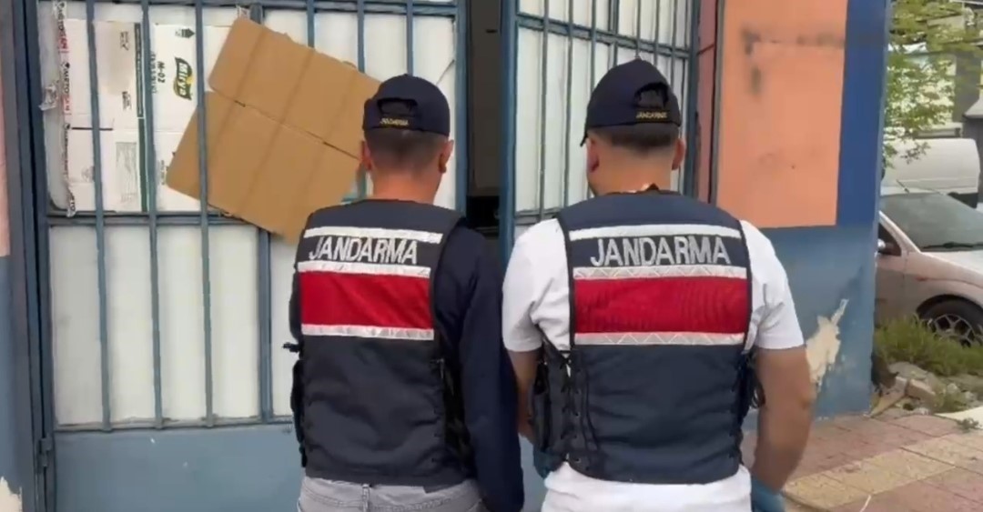 Adana ve Konya’da 13 bin 633 litre kaçak alkol ele geçirildi